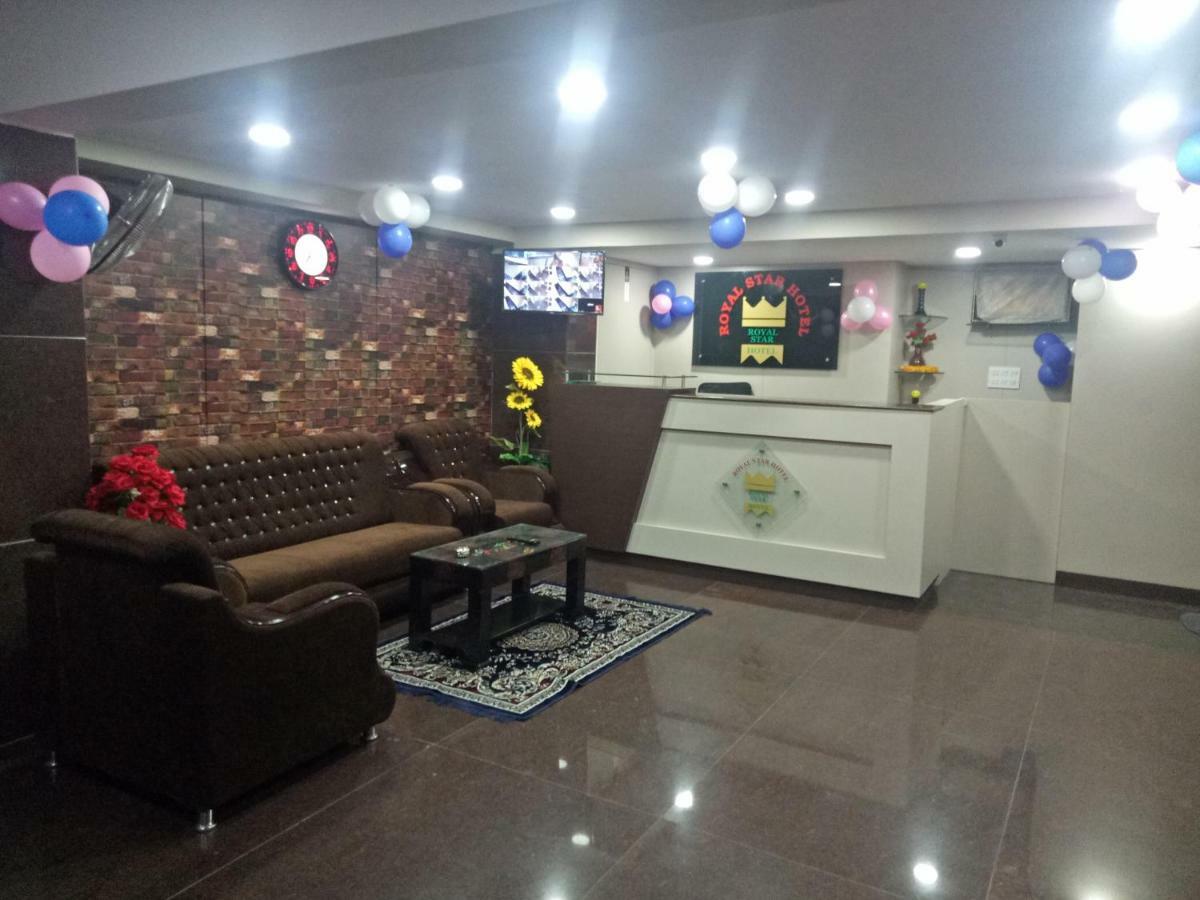 Royal Star Hotels Bangalore Bagian luar foto
