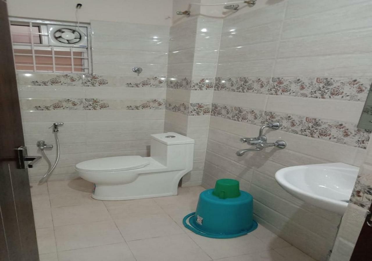 Royal Star Hotels Bangalore Bagian luar foto