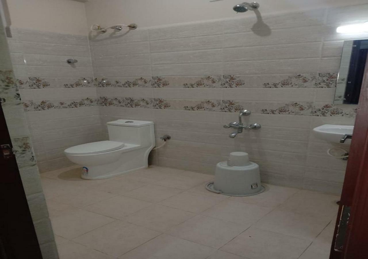 Royal Star Hotels Bangalore Bagian luar foto