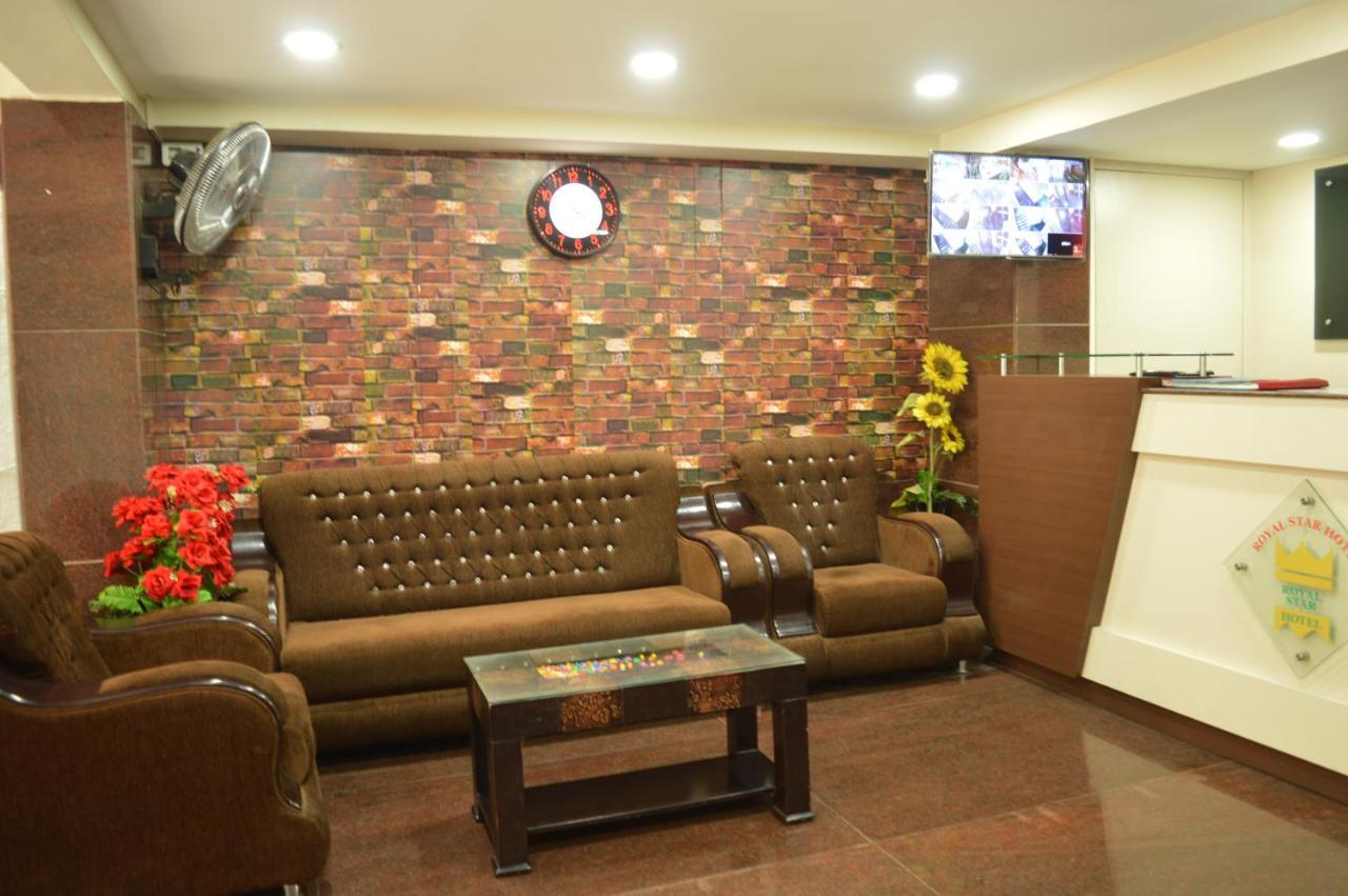 Royal Star Hotels Bangalore Bagian luar foto
