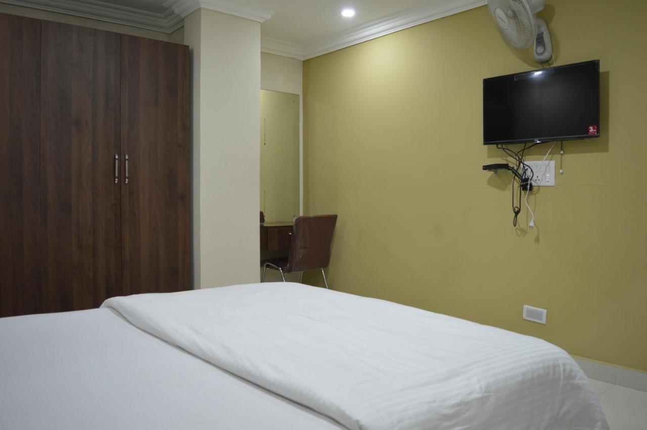 Royal Star Hotels Bangalore Bagian luar foto