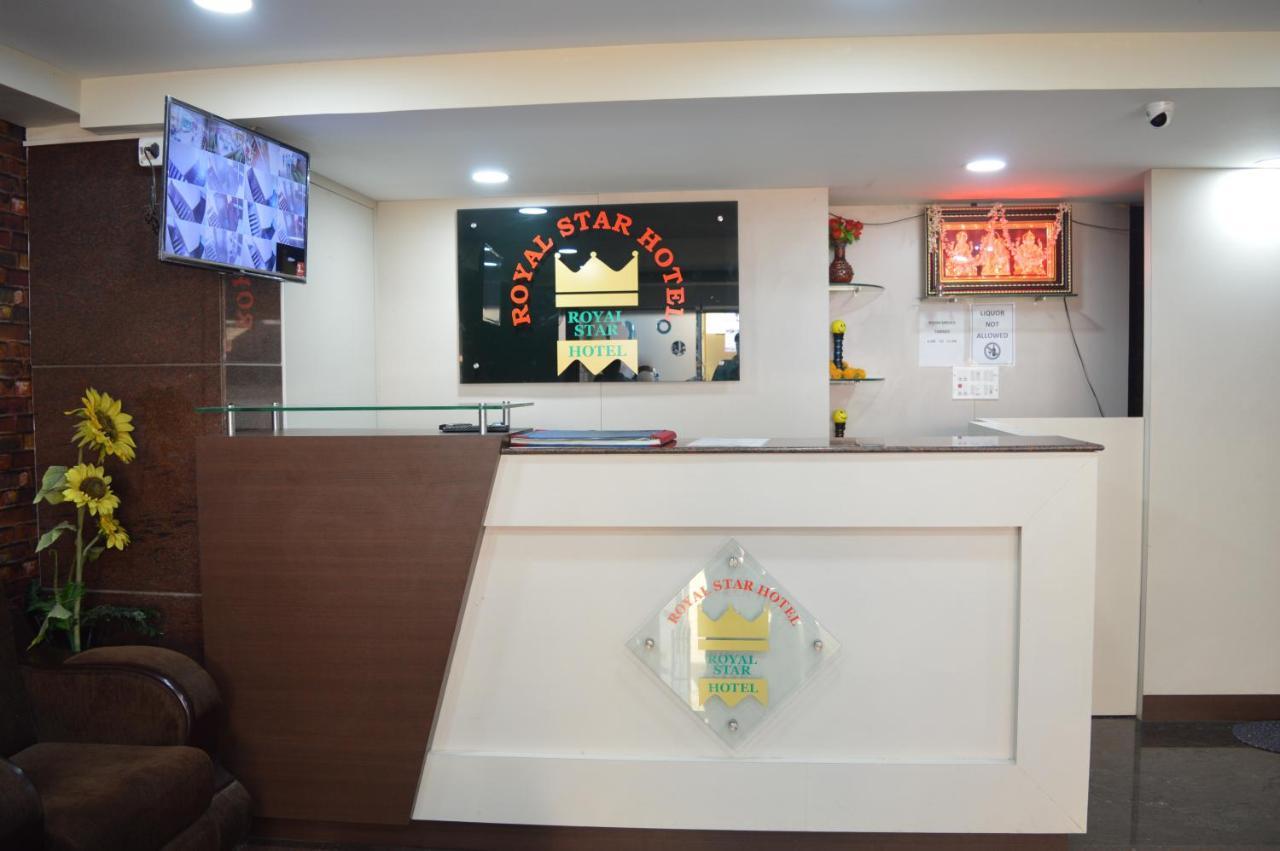 Royal Star Hotels Bangalore Bagian luar foto